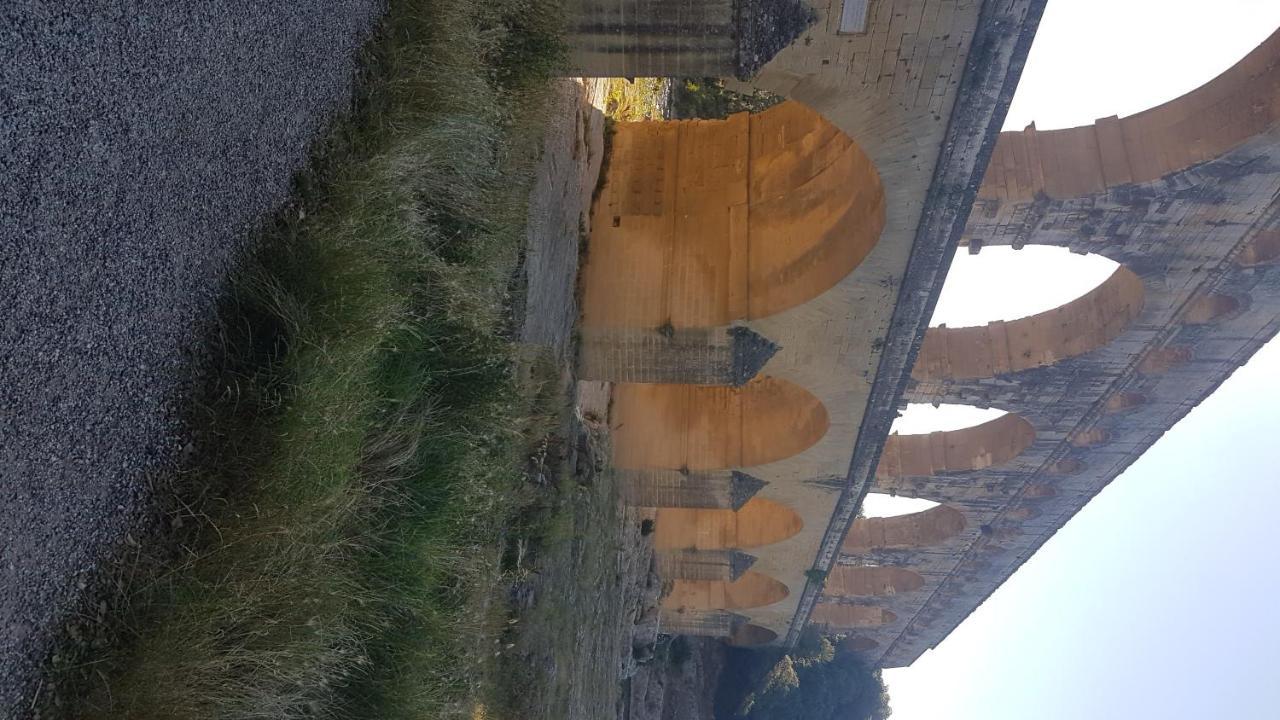 Willa Le Mazet Des Cigales Vers Pont du Gard Zewnętrze zdjęcie